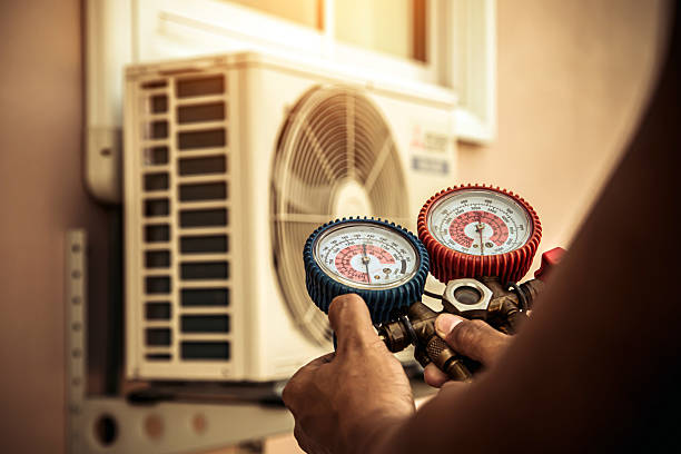 Professional Ductwork Repair technician working in Wolfe City, TX